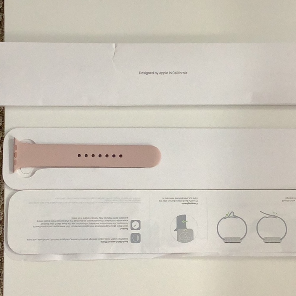 Apple extended wrist strap (only one side)new in box 42mm